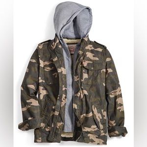Men’s Sherpa Lined Two Pocket Hooded Trucker Jacket